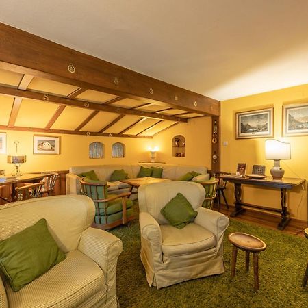 Casa Ca Dei Fiori A Due Passi Dal Centro Di Cortina Lägenhet Cortina dʼAmpezzo Exteriör bild